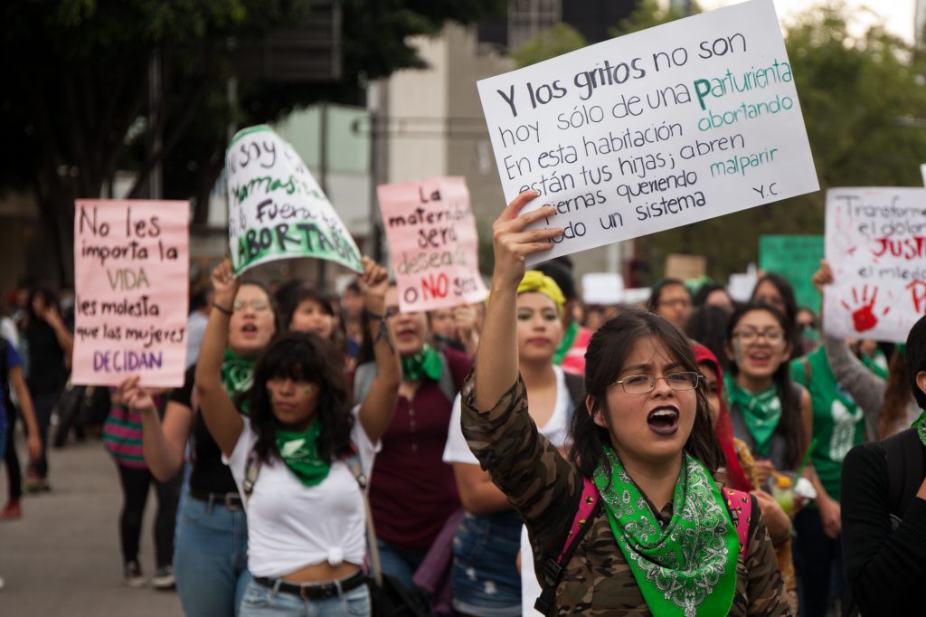 Directorio feminista de acompañantas para abortar de forma confidencial y segura