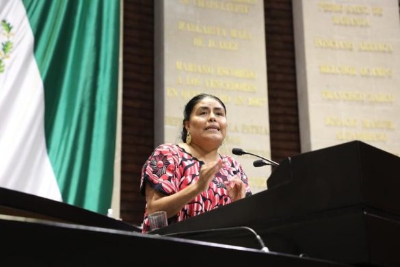 Eufrosina Cruz Mendoza, diputada federal del PRI. Fotografía: Twitter @EufrosinaCruz
