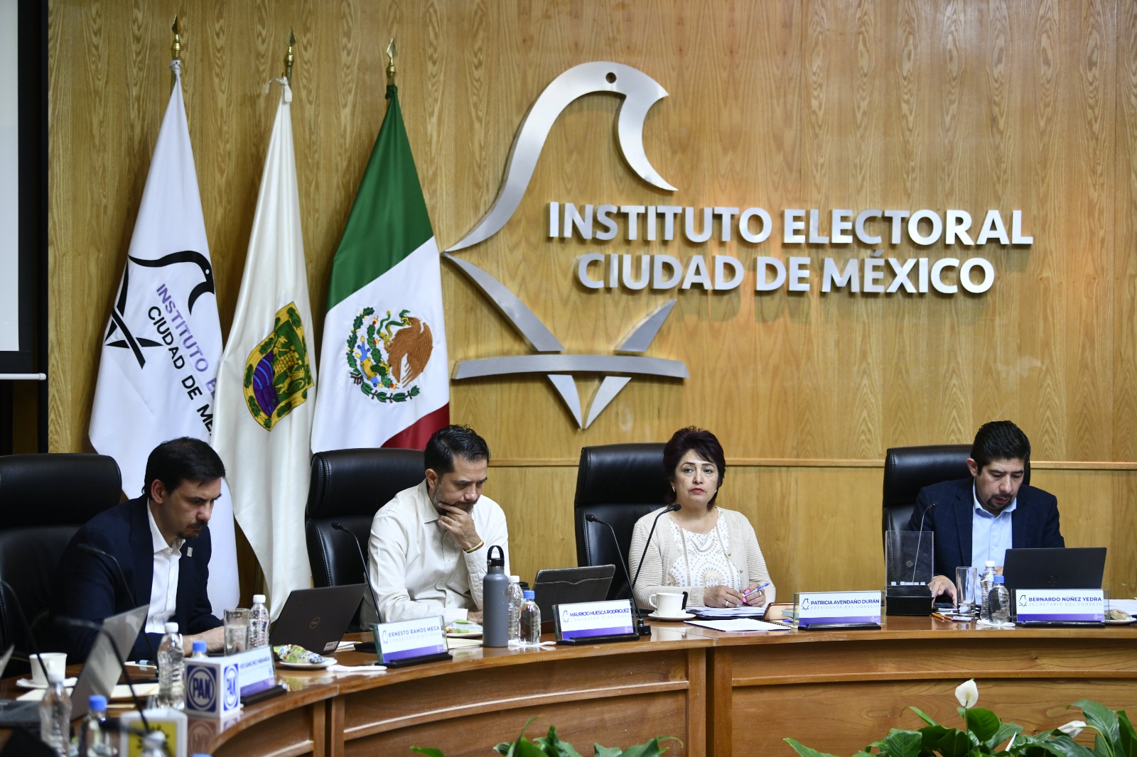 Elecciones para jefatura de gobierno CDMX, mujeres adelantan