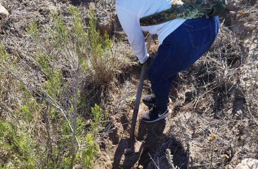 Fiscalía CMDX cierra puertas a Madre Buscadora Ceci Flores, tras ubicar fosas en Iztapalapa