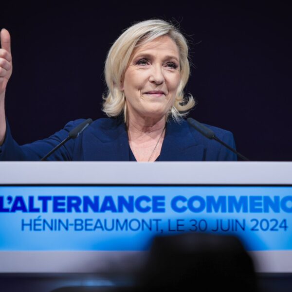 Ultraderecha llegaría a Francia con Marine Le Pen. Mujeres migrantes en riesgo