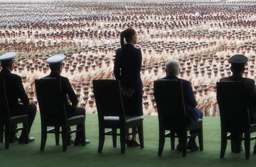 Sheinbaum y el ejército. La imagen que genera dudas a días de su presidencia
