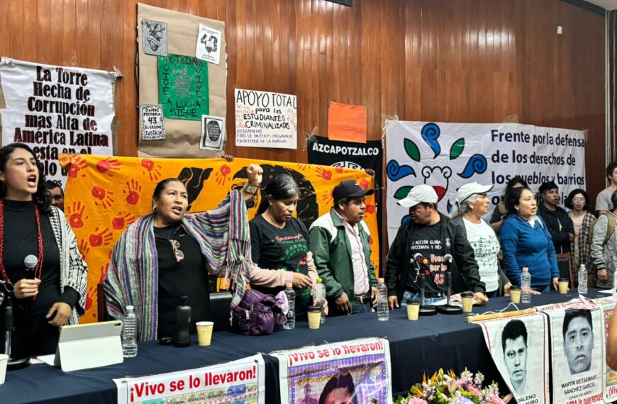 Familiares de normalistas denuncian impunidad a 10 años del caso Ayotzinapa