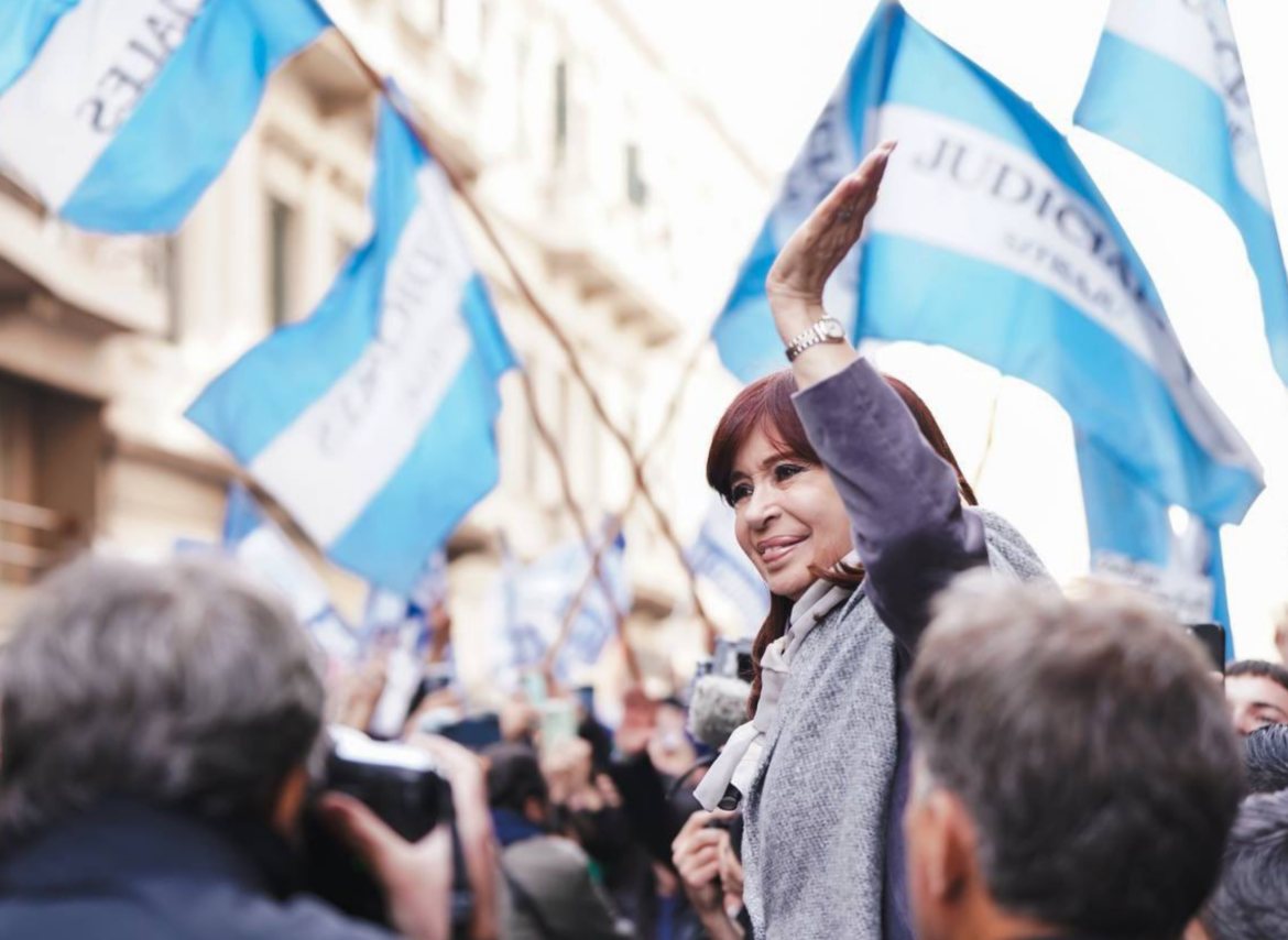 Sentencian a expresidenta de argentina por que