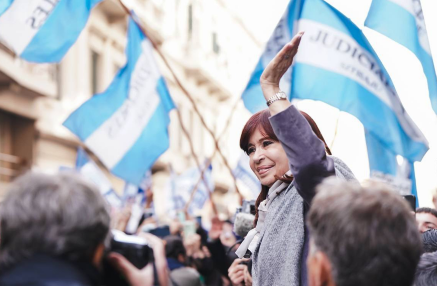 Cristina Fernández, expresidenta de Argentina sentenciada a 6 años de prisión por corrupción