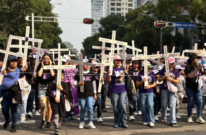 Que el feminicidio no se convierta en tradición: Voces de la Ausencia en el Día de las Muertas