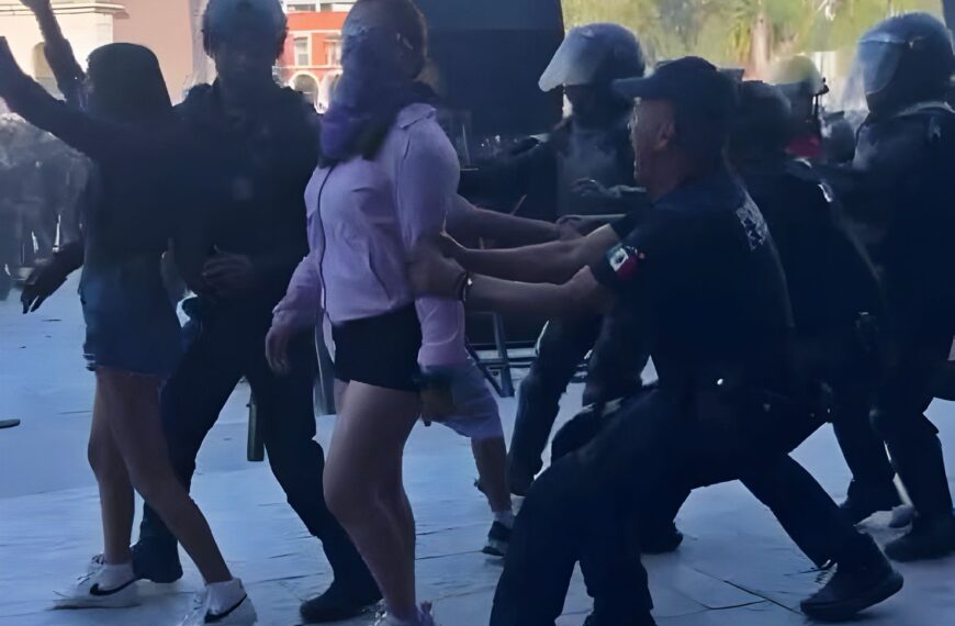 «Las arrastraron y desnudaron». Denuncian tortura sexual de policías contra manifestantes el 8M de Hidalgo