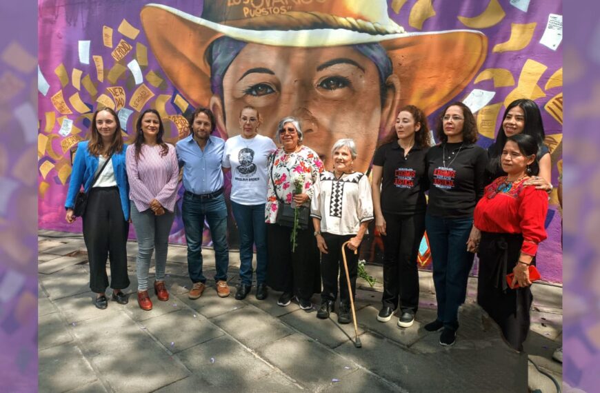 Develan mural en memoria de periodista Miroslava Breach, a 8 años de su feminicidio: «El silencio es complicidad»