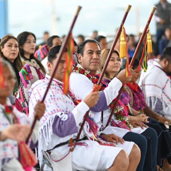 Gobernador de Chiapas, institucionaliza la usurpación de cargos en municipios indígenas