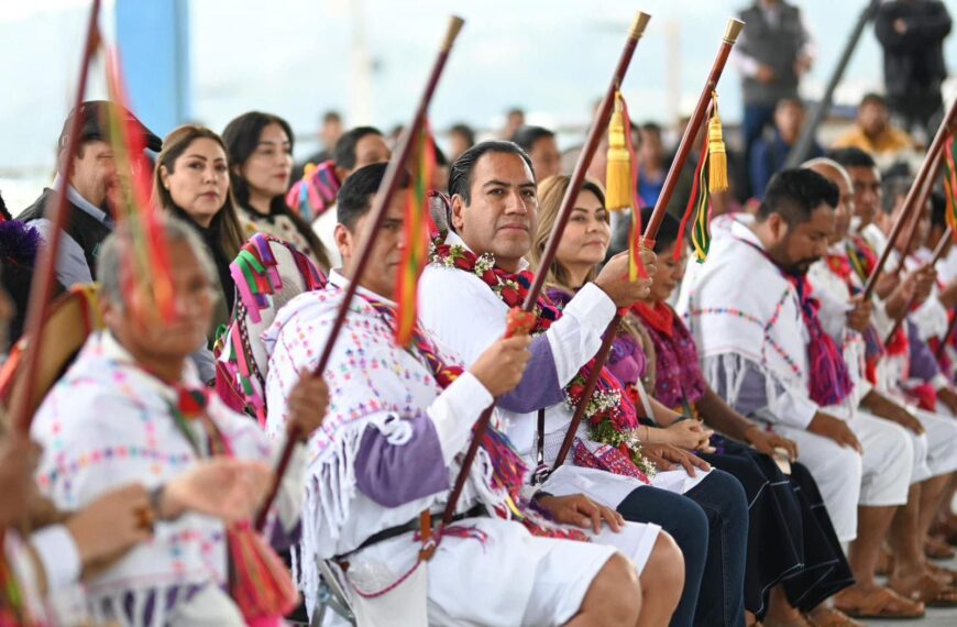 Gobernador de Chiapas, institucionaliza la usurpación de cargos en municipios indígenas