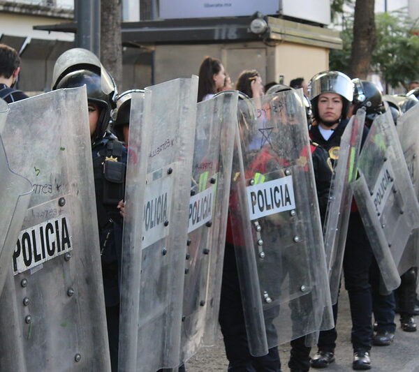 Derechos Humanos Coahuila, confirmó: mujeres fueron violentadas durante marcha del 8M