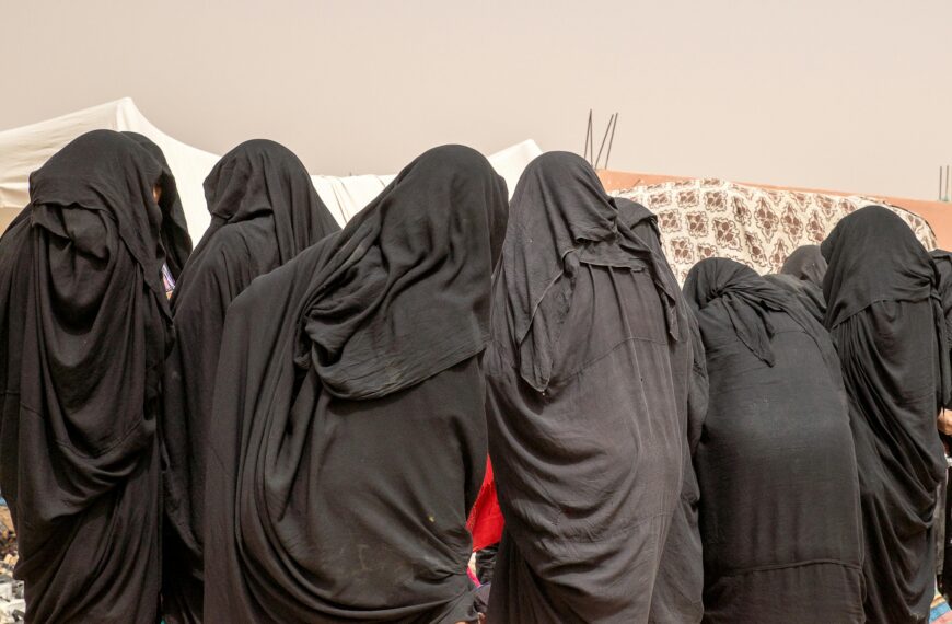 Reconstruirse tras liberarse de Boko Haram. Mujeres sobrevivientes de guerra en Nigeria