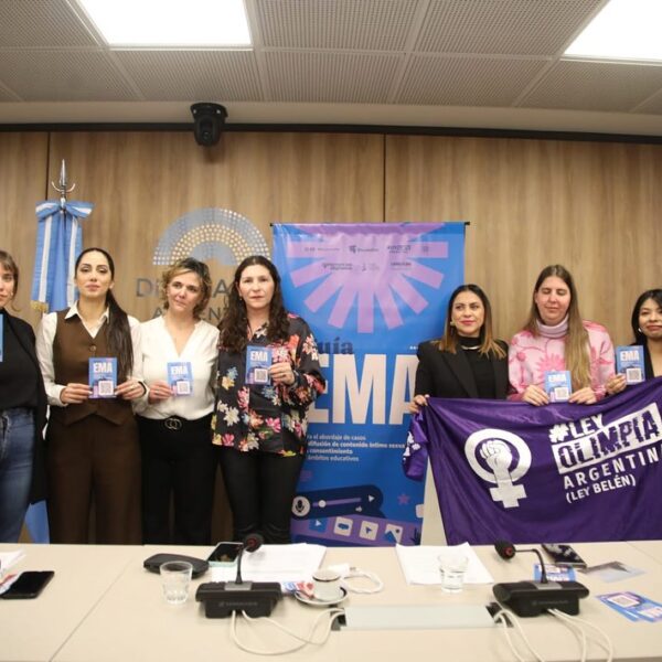 Olimpia Coral en Argentina impulsa Ley Ema, contra violencia digital como la sextorsión