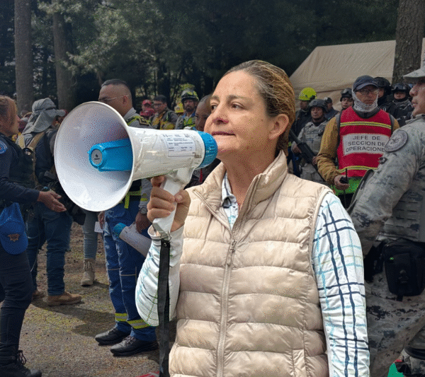 Crónica. Buscar en el Ajusco a Ana Ameli, su hija desaparecida