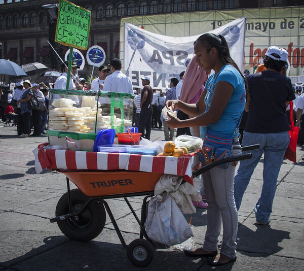 Programas sociales, insuficientes para sacar a mexicanas de la desigualdad económica