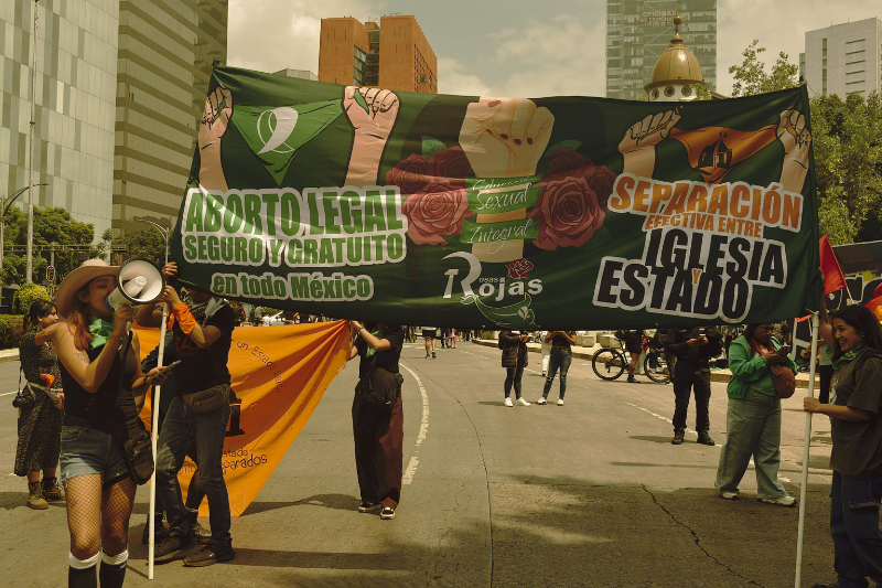 Se agudizan barreras para acceder al aborto ante avance de grupos conservadores en AL: IPAS