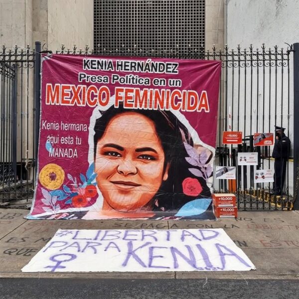 Niegan a defensora Kenia, permiso humanitario para asistir al funeral de su madre