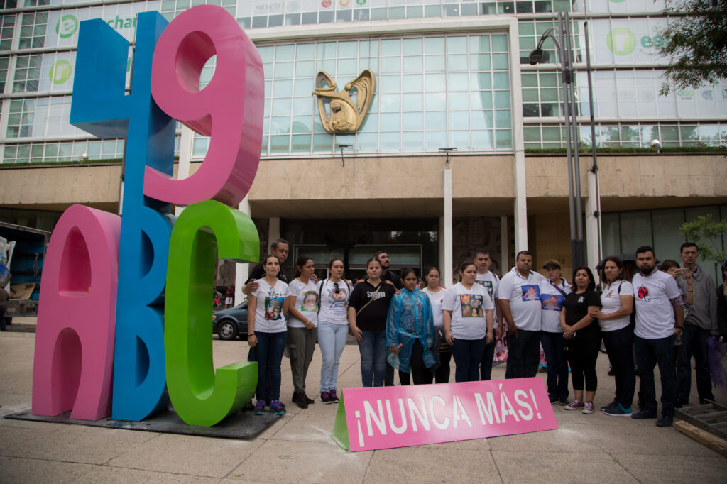Acusan al IMSS por negar atención médica a sobrevivientes del incendio en Guardería ABC