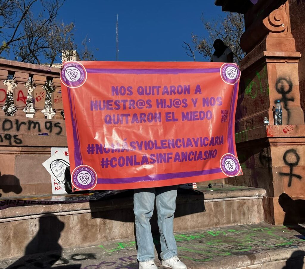 SCJN exhorta al Congreso a mejorar diseño de ley contra violencia vicaria