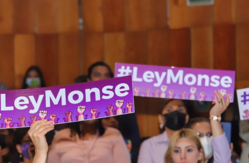 Veracruz aprueba Ley Monse para sancionar a cómplices de feminicidas. Van 4 entidades