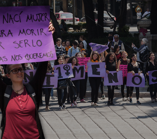 Defensoras desmienten «caída histórica» de incidencia delictiva. Develan método usado por 4T