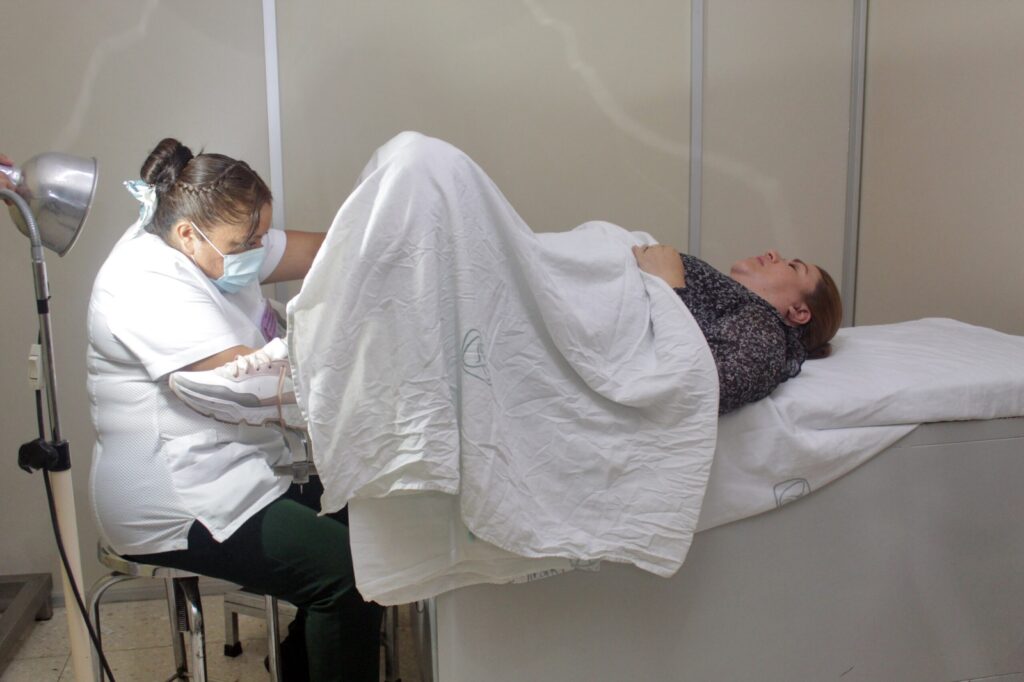13 mexicanas mueren cada día por Cáncer Cervicouterino. Faltan opciones de tratamiento