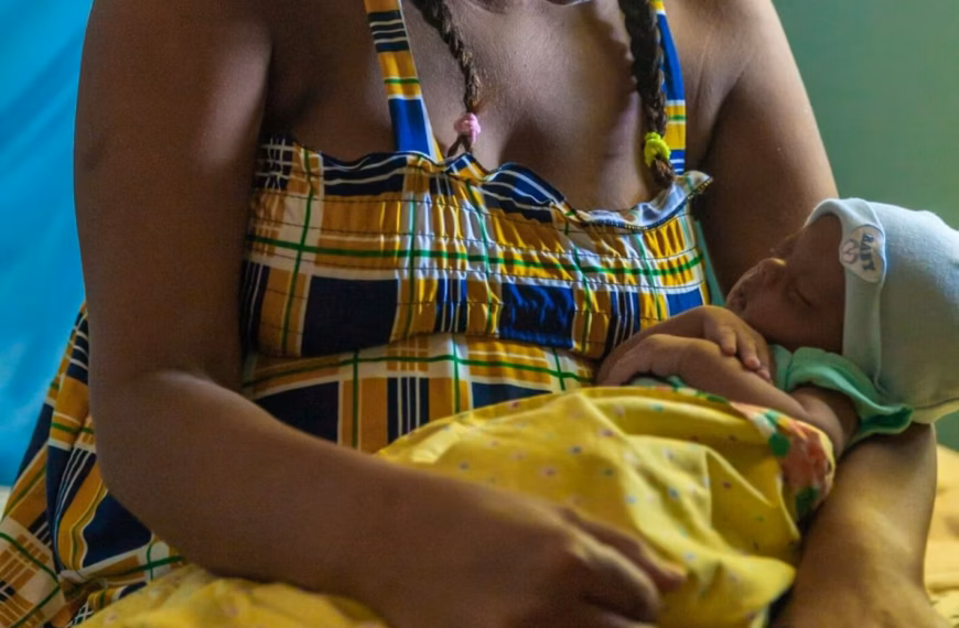 Advierten descenso de fecundidad en adolescentes mexicanas