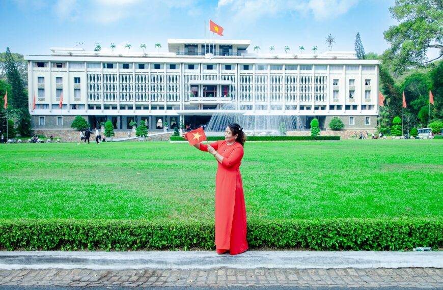 Tras décadas de guerra, hoy mujeres vietnamitas van por agenda de paz y seguridad