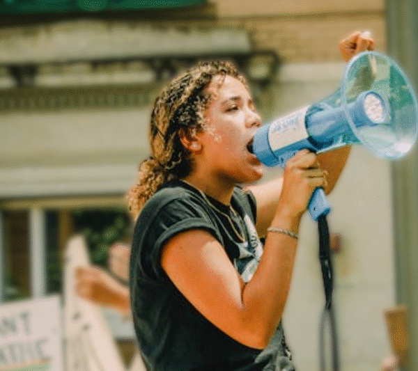 El salario de las mujeres en EUA, lejos de sostenerse, va a la baja