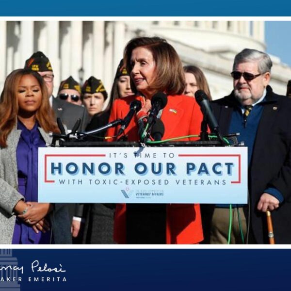 Se retira Nancy Pelosi, primera mujer en liderar la Cámara de Representantes en Estados Unidos