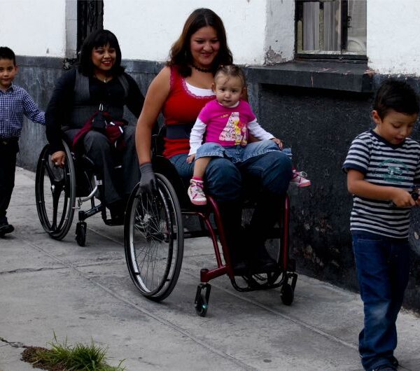 Ley de Cuidados en CDMX deja fuera a mujeres con discapacidad: Human Rights Watch