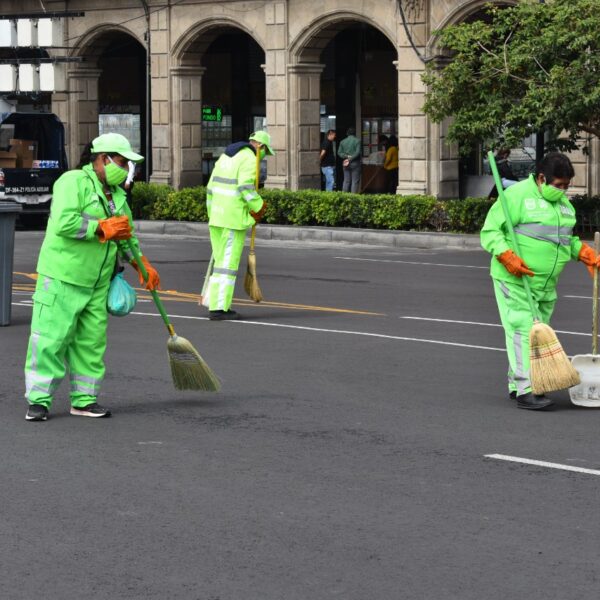 Mujeres trabajadoras de la limpieza denuncian condiciones laborales precarias
