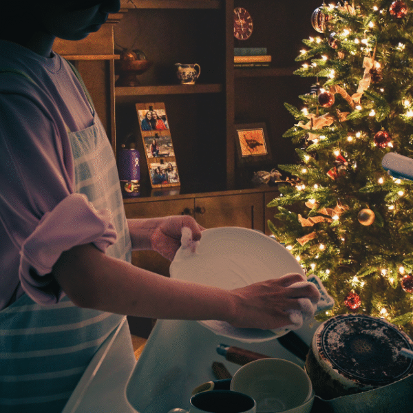Festejos navideños, sostenidos por trabajo no reconocido de mujeres