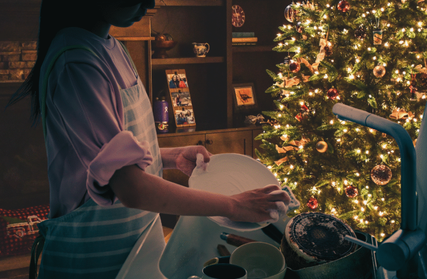 Festejos navideños, sostenidos por trabajo no reconocido de mujeres