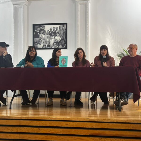 Presentan el libro «Seguir contándolo», crónica del desplazamiento de periodistas mexicanas a Barcelona