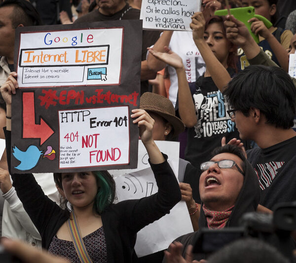 Mujer periodista logra que juez invalide delito de ciberasedio en Puebla
