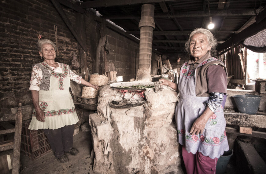 «Ellas curan», el corto que reconoce a las curanderas tradicionales