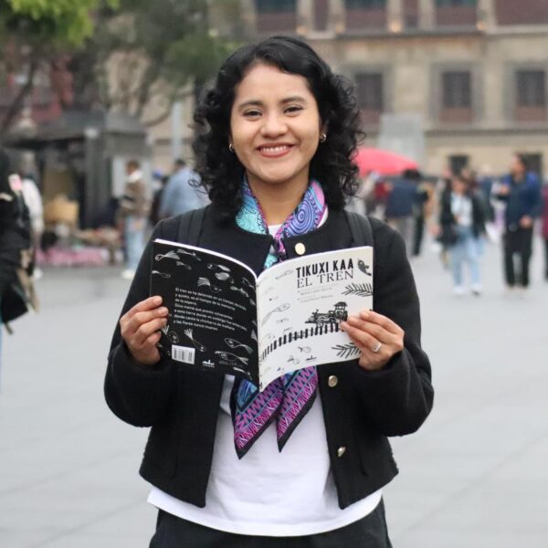 Las palabras florecen: Nadia López García y la defensa de la lengua materna