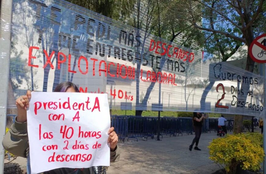 «Las mujeres son pobres de tiempo». Ley laboral 40 horas de Sheinbaum, no elimina brechas