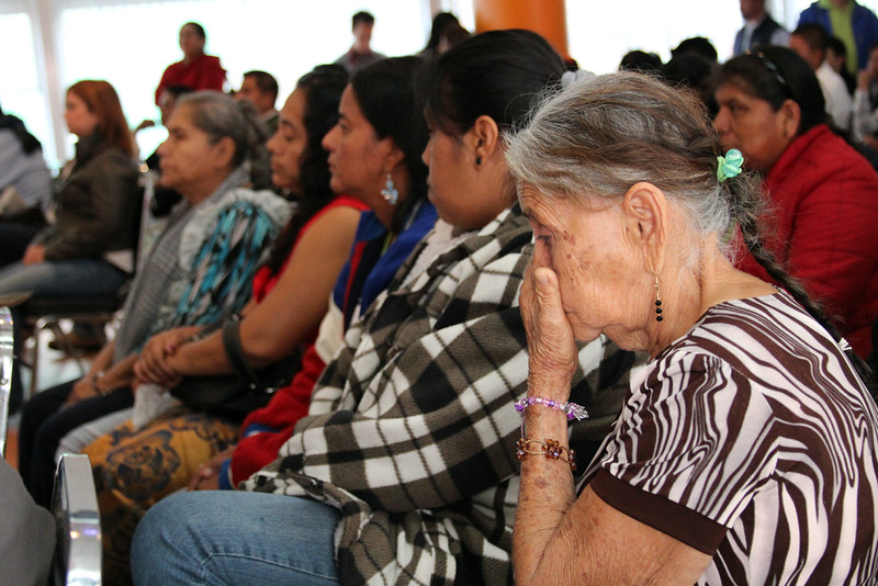 Mujeres encabezan familias desplazadas tras abatimiento de capo en Jalisco