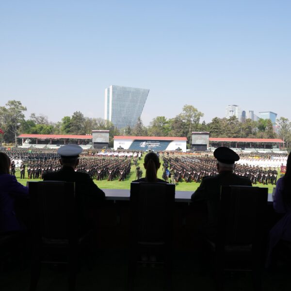 Conmemoración antifeminista, el 8M de Sheinbaum junto al ejército mexicano
