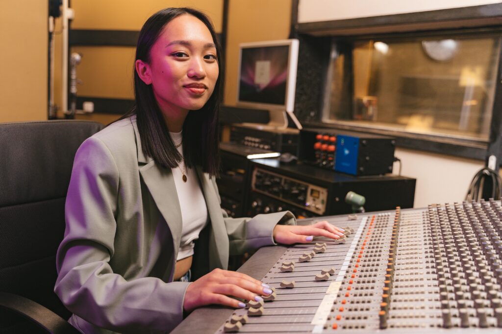 Necesarias iniciativas y narrativas de comunicación que logren incluir a mujeres. Juntanza