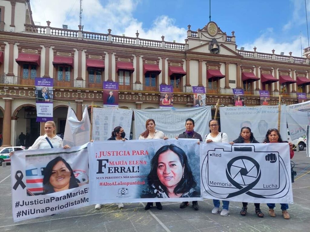 A 6 años del feminicidio de la periodista María Elena Ferral, exigen justicia y proteger a su familia