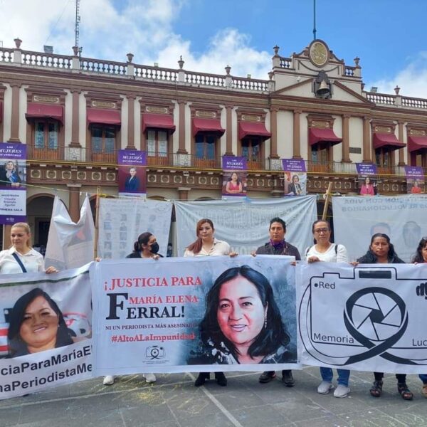 A 6 años del feminicidio de la periodista María Elena Ferral, exigen justicia y proteger a su familia