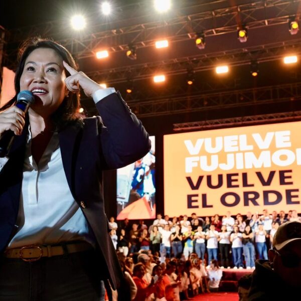 La derechista Keiko Fujimori, lidera primera vuelta de elecciones presidenciales en Perú