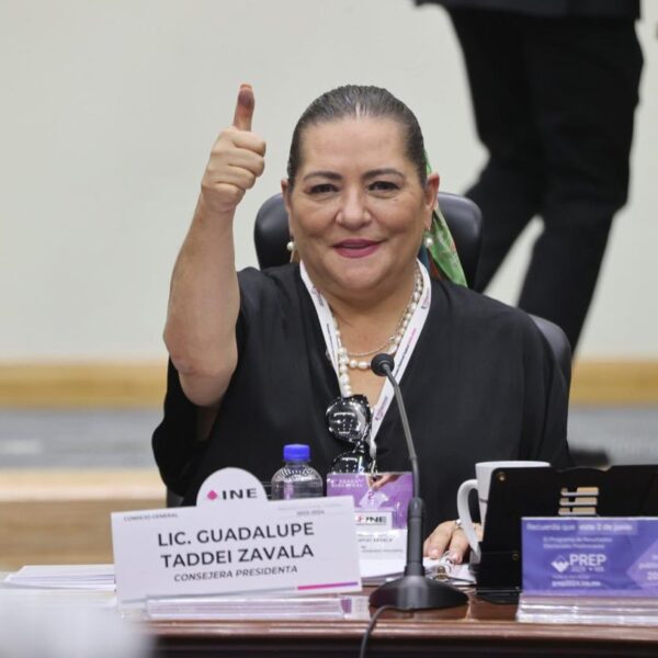 Taddei viola paridad. Solo una mujer entre directores para elecciones 2026