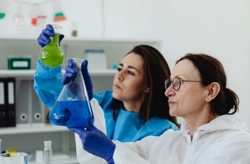Mujeres se alejan de carreras tecnológicas, necesario romper la brecha STEM