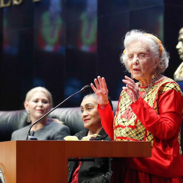 Periodista y disidente: la crítica de Elena Poniatowska al poder