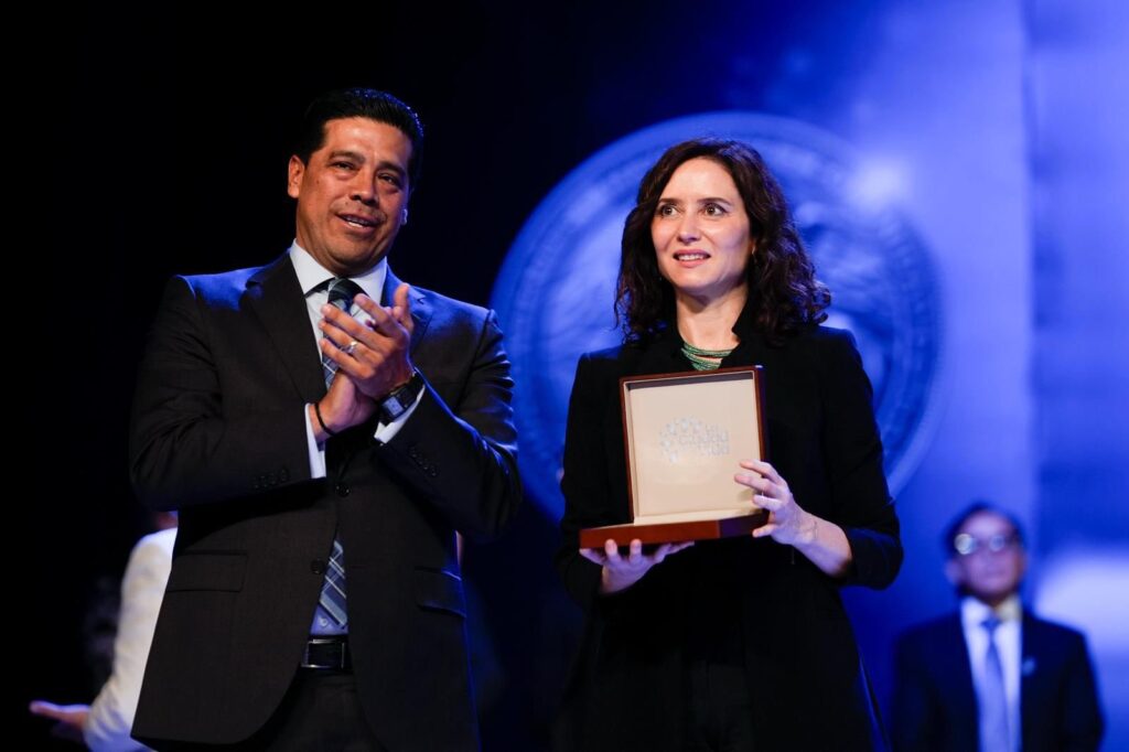 La ultraderecha española visita México. Díaz Ayuso se reúne con panistas