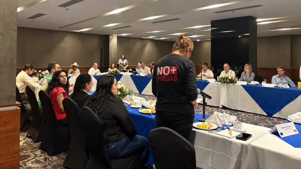Defensoras de Sonora exponen crisis de derechos humanos a embajadores de Unión Europea